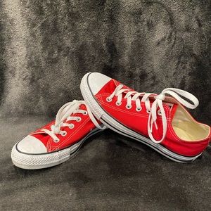Women’s Converse Chuck Taylor All Star shoes